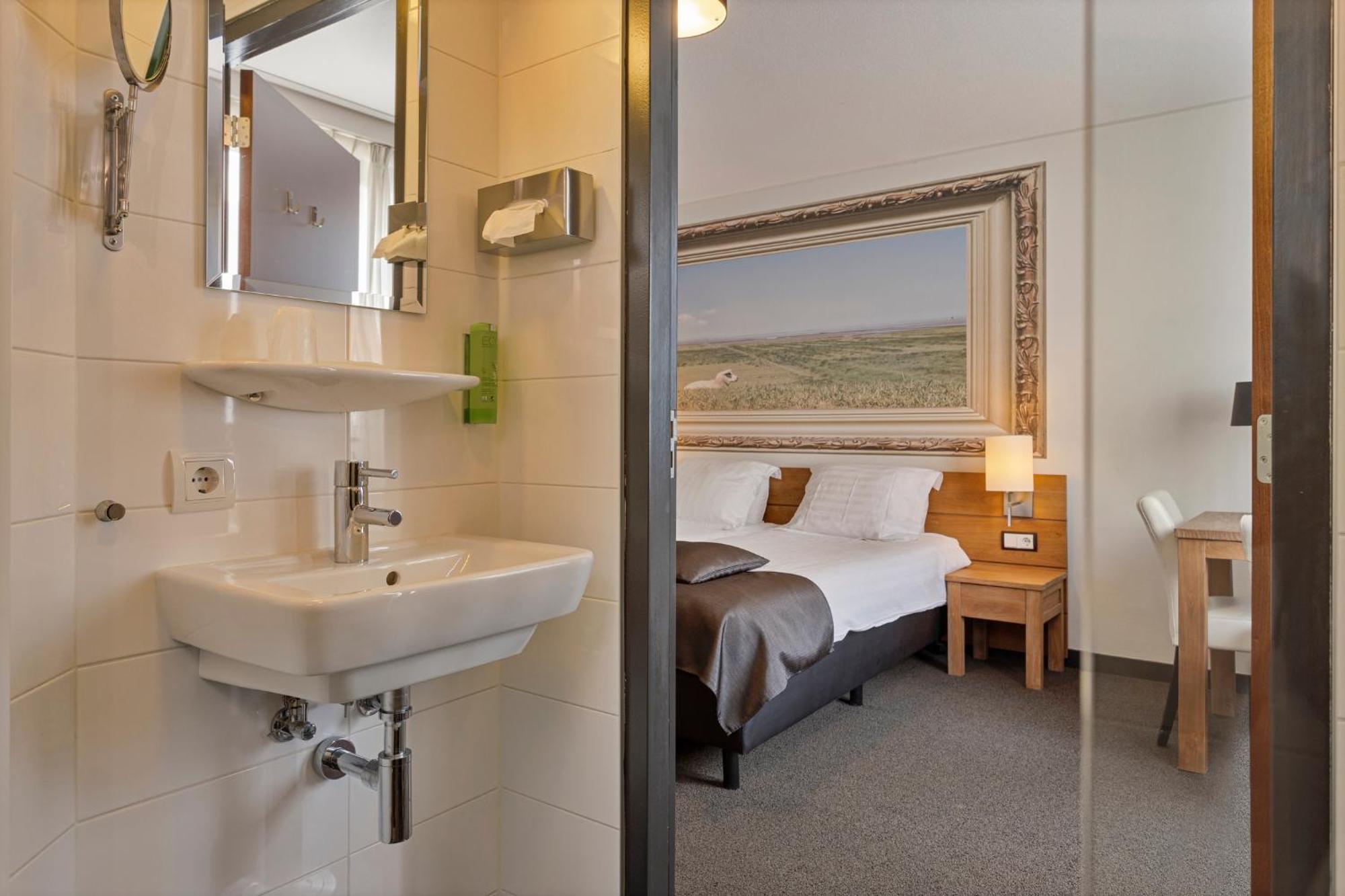 Hunzego Hotel Uithuizermeeden Exteriör bild